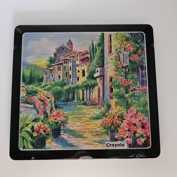 Crayola Other - CRAYOLA Signature Blend and Shade colored pencils with Tin